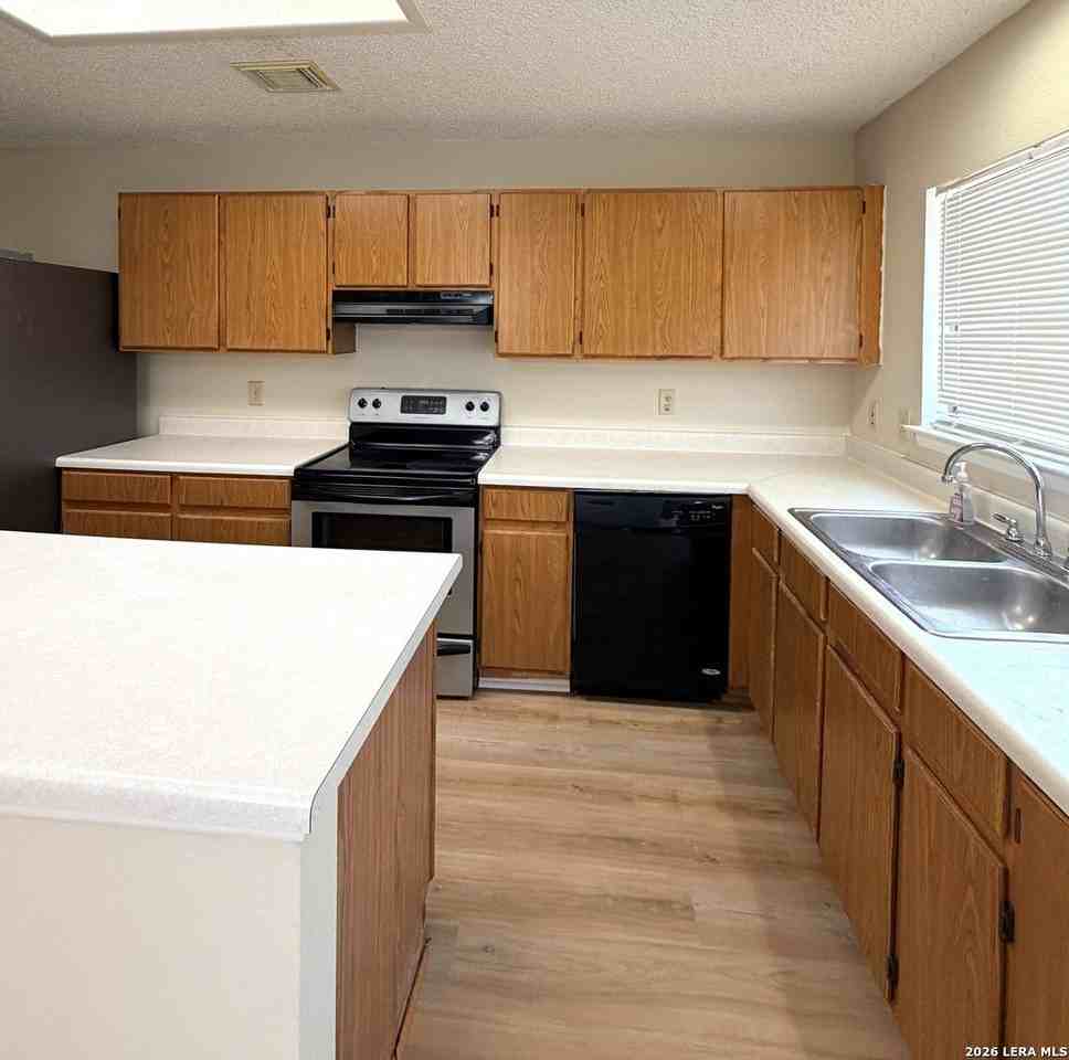 9202 Roquefort - Photo 5 of 23