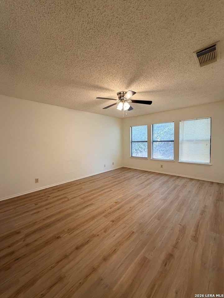 9202 Roquefort - Photo 7 of 23