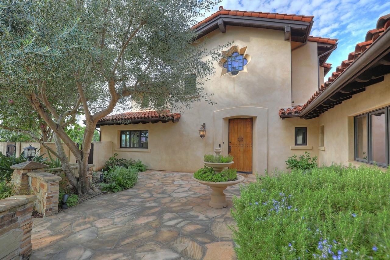 17 Celine Dr - Photo 2 of 25