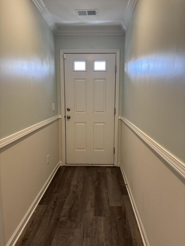 335 Niblick Dr - Photo 2 of 50