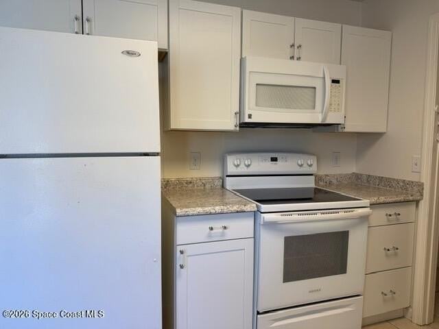 2384 Apache Dr - Photo 5 of 19