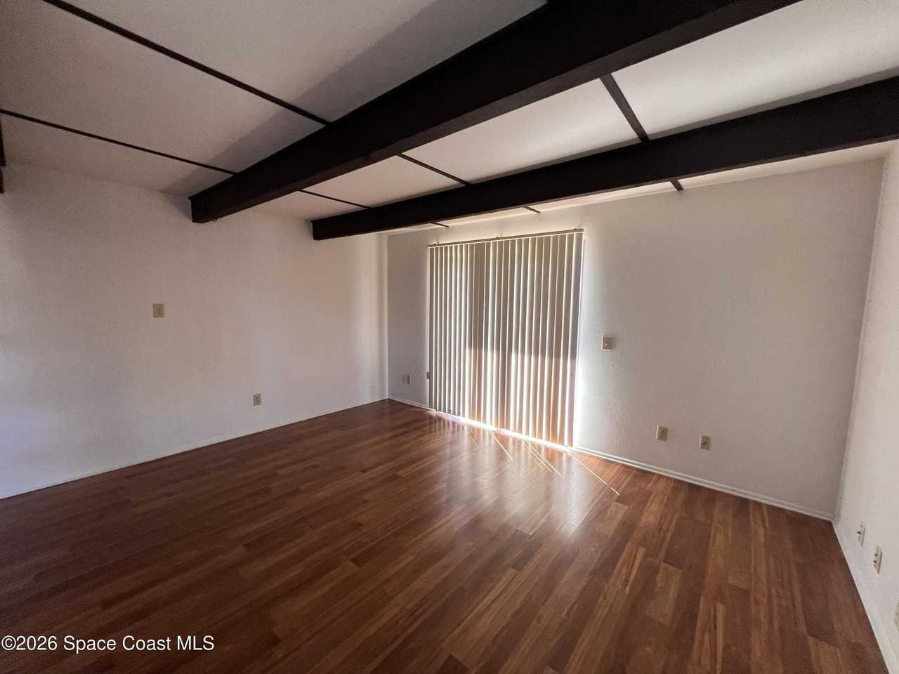 4818 Overlook Dr Ne Unit 4 - Photo 3 of 10