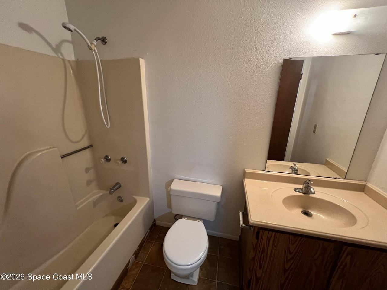 4818 Overlook Dr Ne Unit 4 - Photo 7 of 10