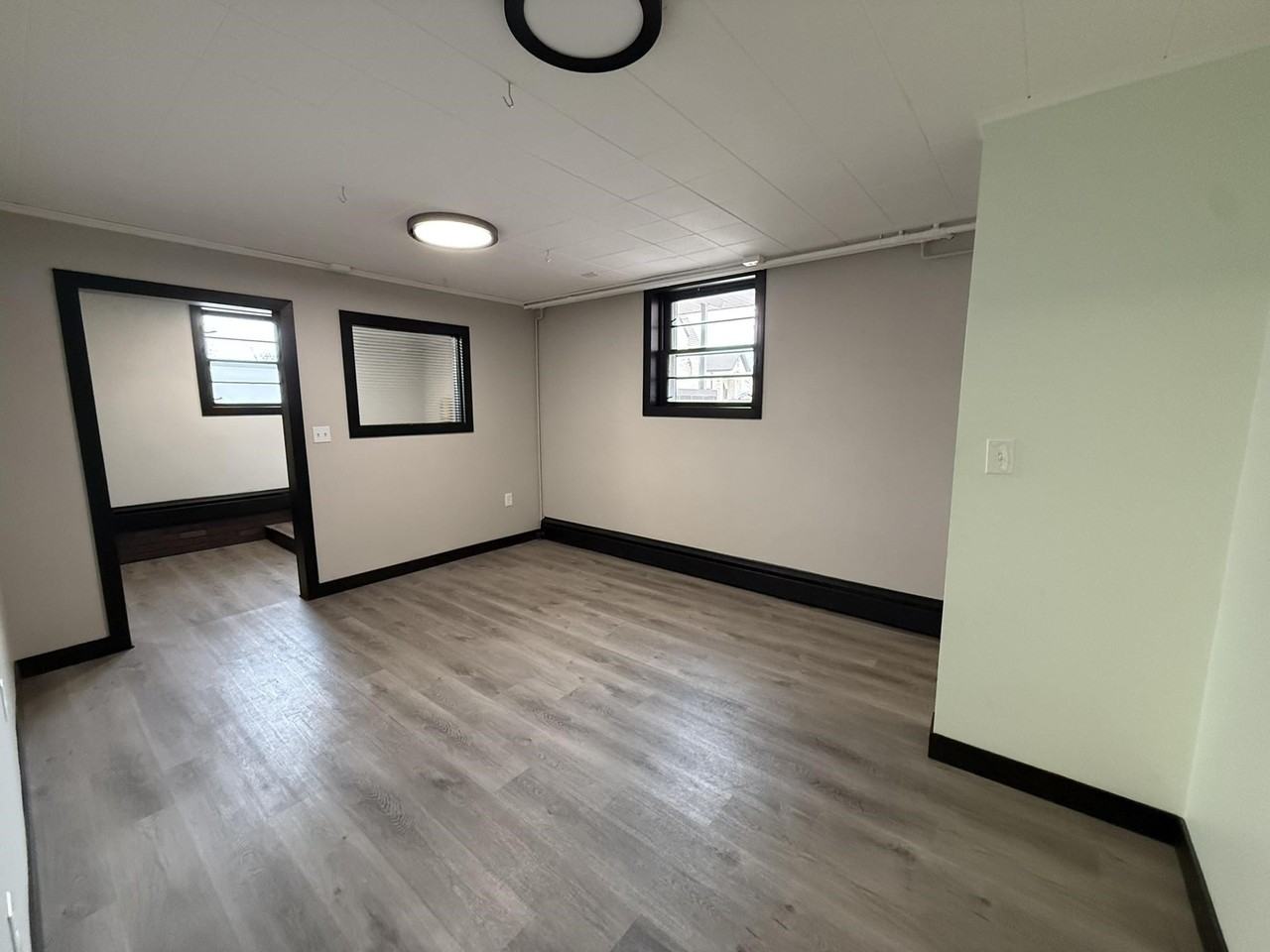 5 1/2 W Rollin St - Photo 6 of 14