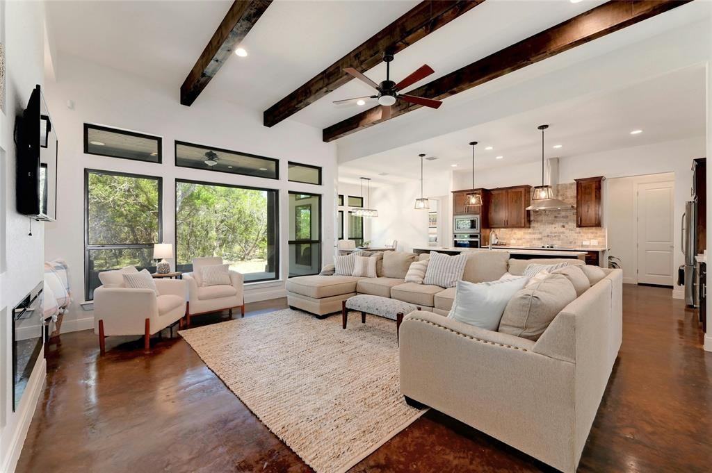 2471 George Pass - Photo 2 of 20