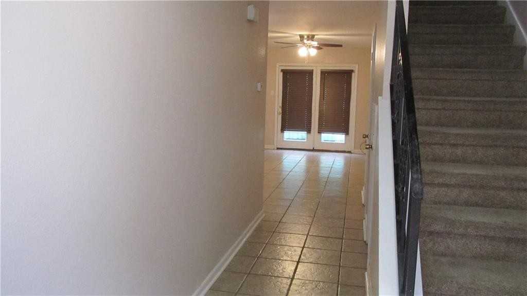 1429 Hickory Ave ##C - Photo 3 of 24