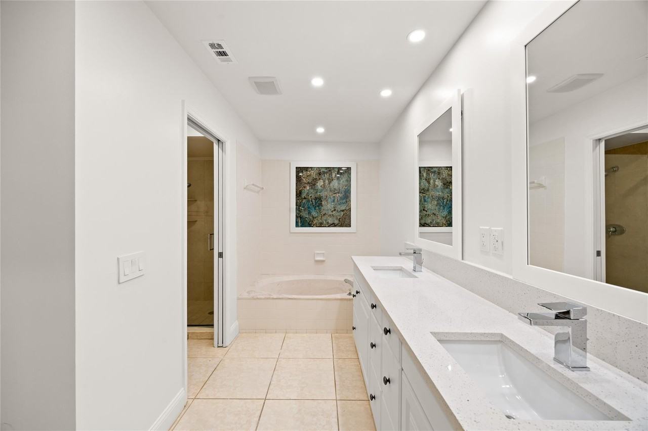 6825 Allegre Ct - Photo 5 of 31