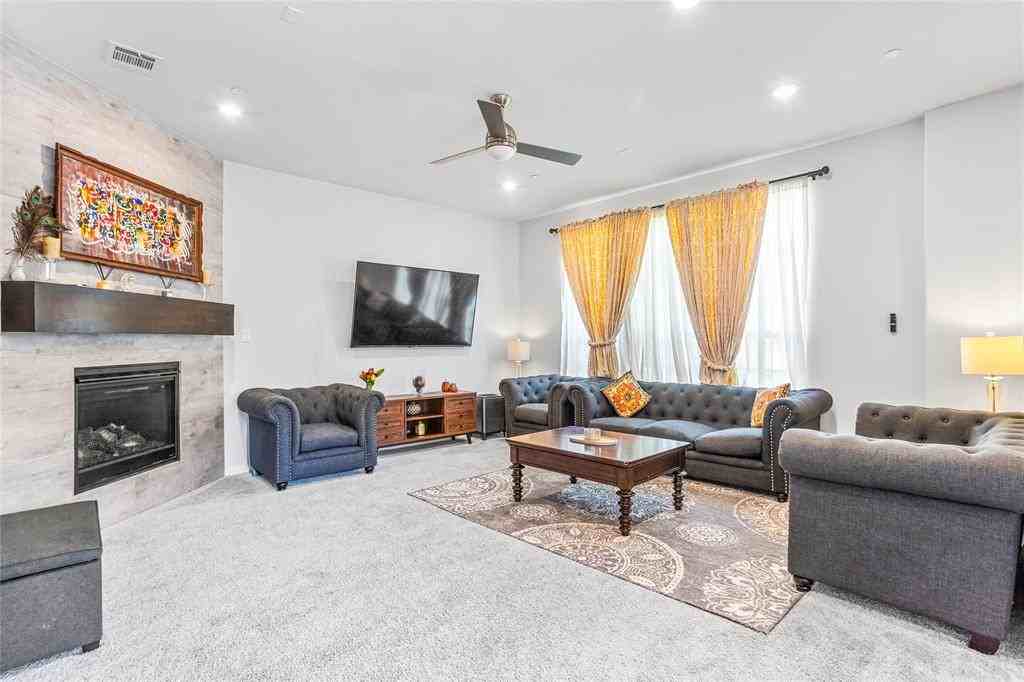 464 Renaissance Ln - Photo 6 of 32