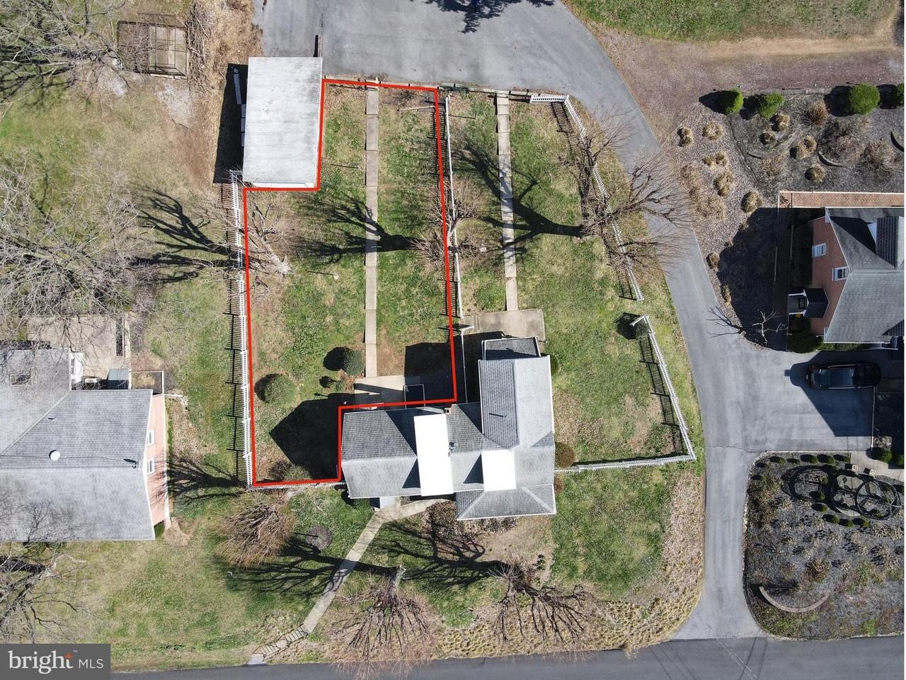 739 Main St - Photo 3 of 23