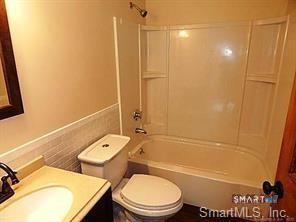 21 Sherman St - Photo 5 of 13