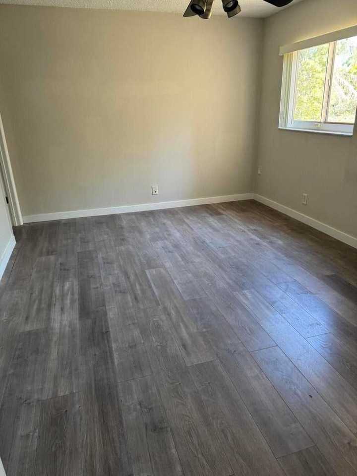 Sw 3rd St - Photo 6 of 14