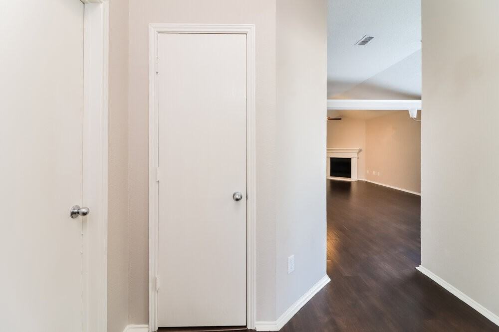 2521 Nogales Dr - Photo 3 of 19