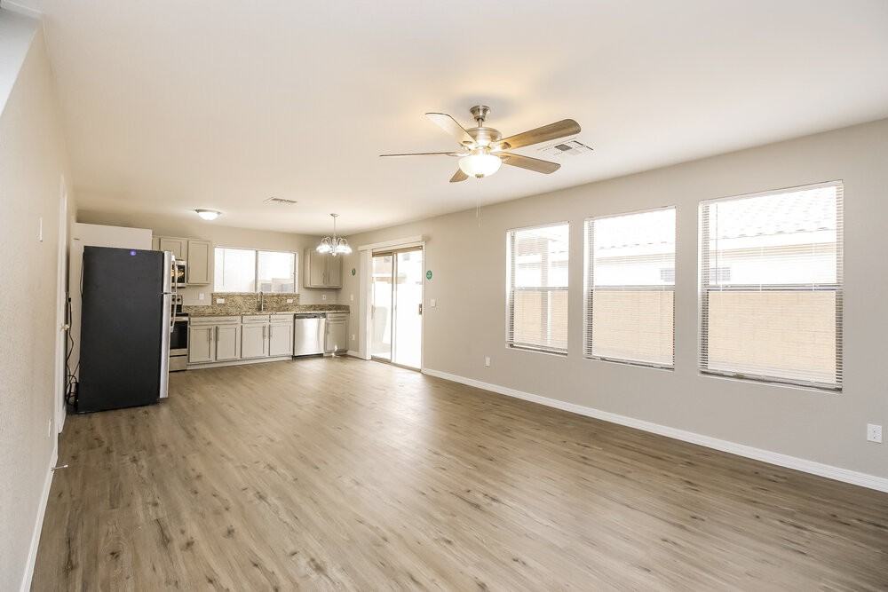 650 E Woodsman Pl - Photo 7 of 20