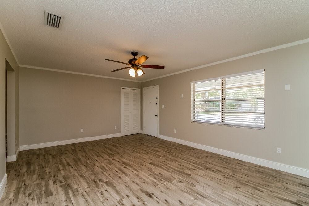 1301 Baranova Rd - Photo 4 of 16