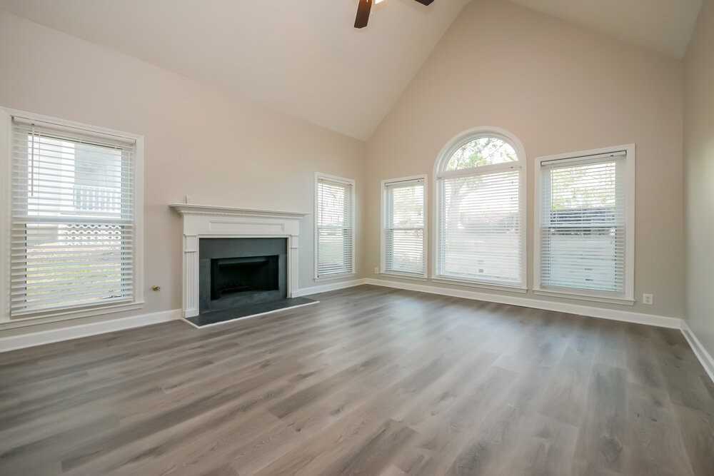 79 High Point North Dr #19 - Photo 5 of 17