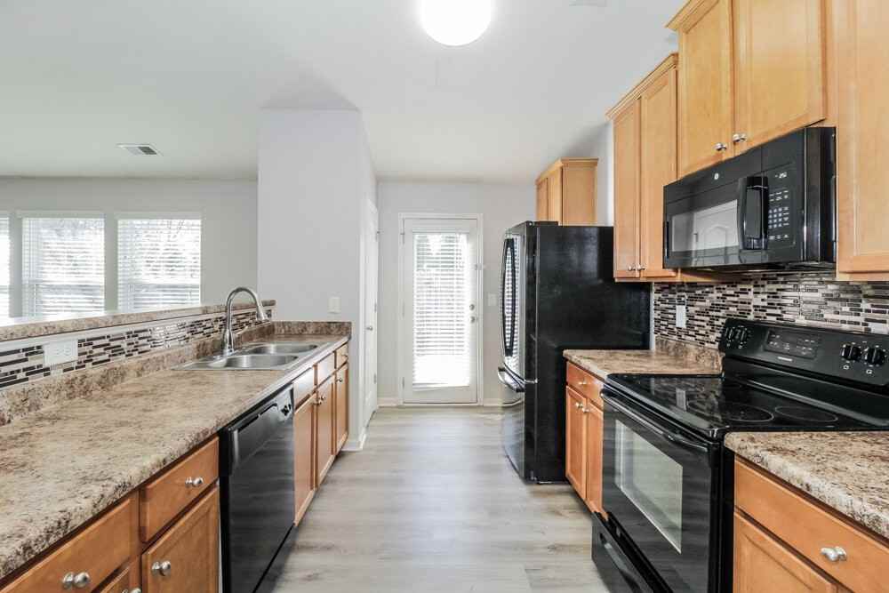 162 High Point Way - Photo 7 of 19