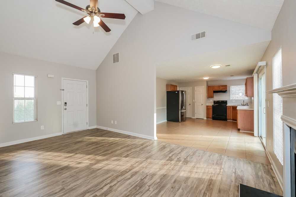 458 Old Tree Dr - Photo 4 of 19