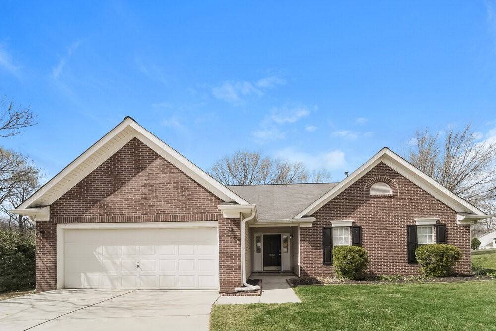 5812 Avian Pl - Photo 3 of 19