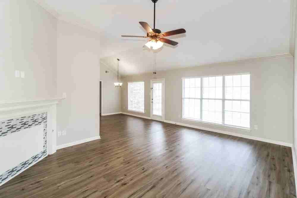 5818 Carter Dr - Photo 5 of 17