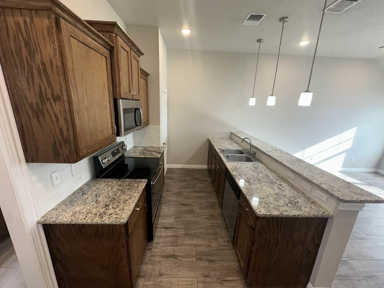 3242 Kickapoo Drive - Photo 3 of 15