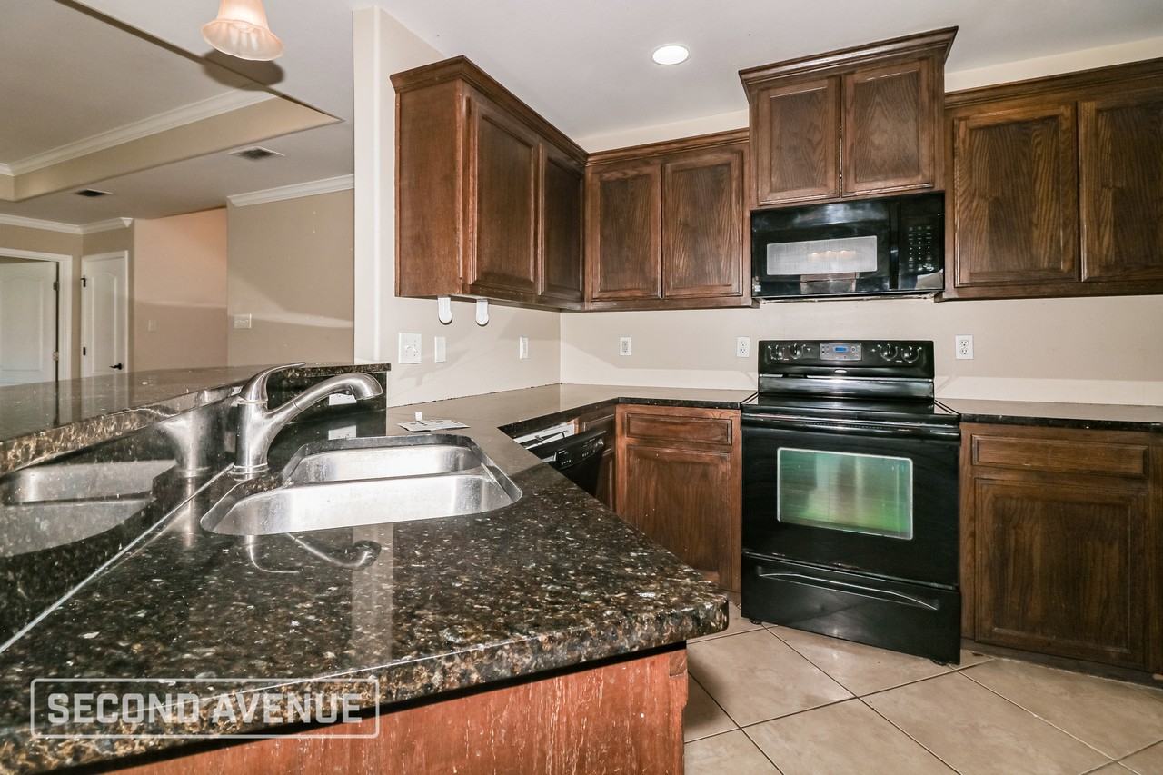 3617 Garnet Ct - Photo 7 of 28