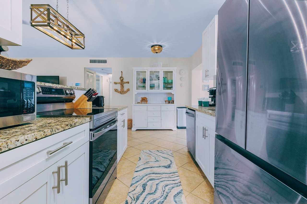 1224 Hilltop Drive - Photo 5 of 26