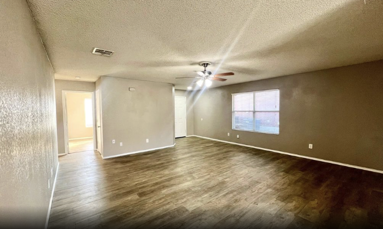 9908 Peregrine Trail - Photo 4 of 22