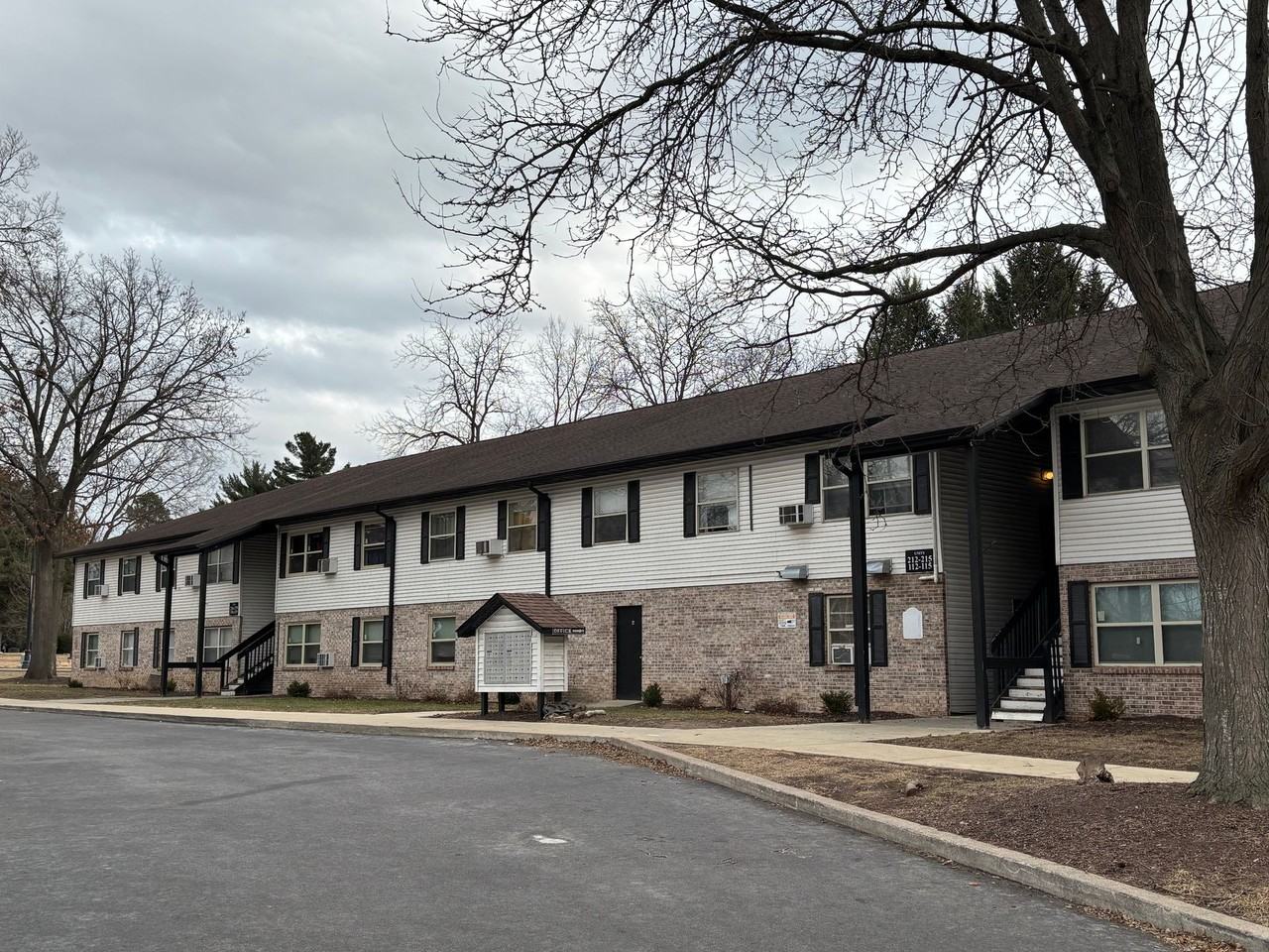 Hershey Manor Apartments - Photo 4 of 41