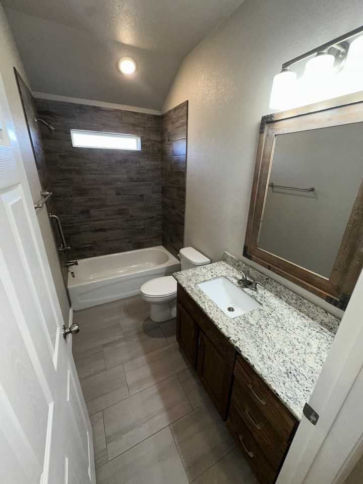 3305 Berkshire Drive - Photo 3 of 23