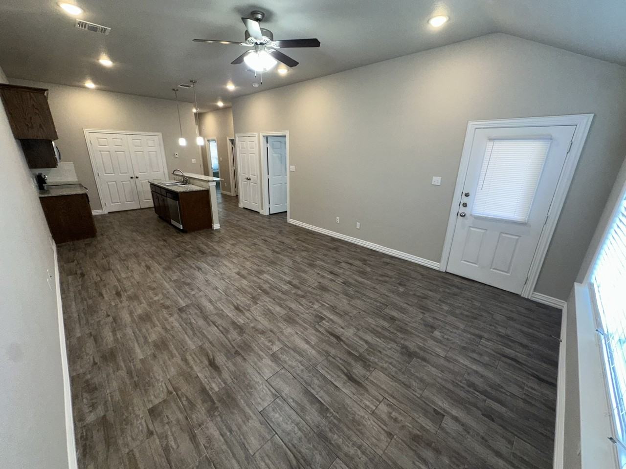 3305 Berkshire Drive - Photo 5 of 23