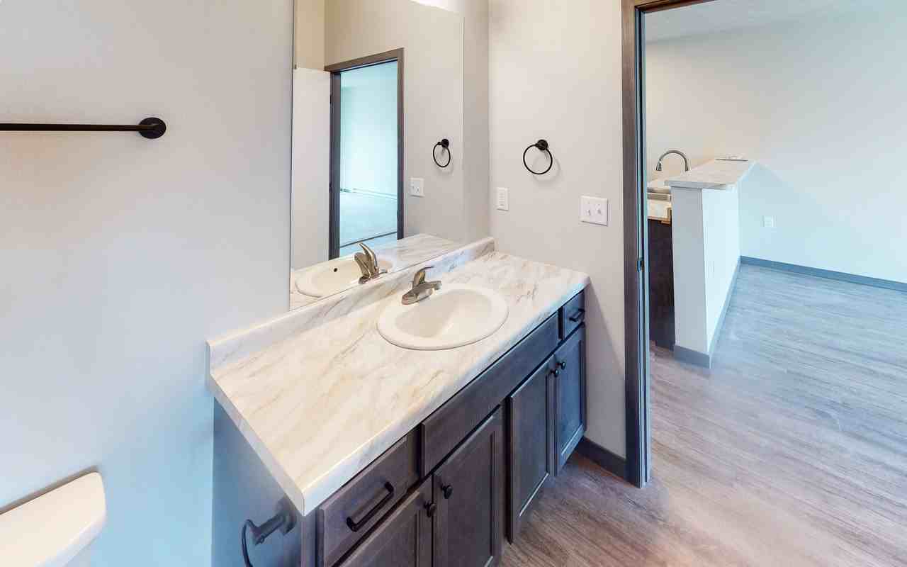 District 42 Apartments & Townhomes - Photo 7 of 50