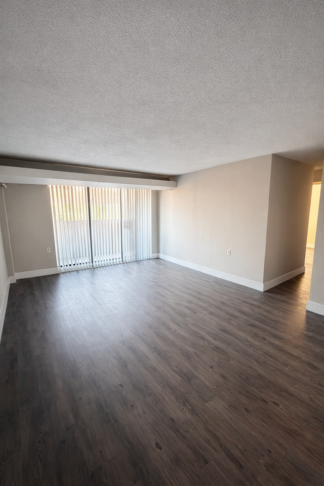 Monroe Park Towers Apartments - Photo 2 of 14