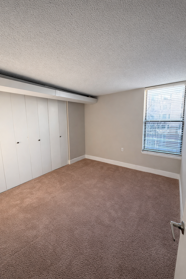 Monroe Park Towers Apartments - Photo 5 of 14