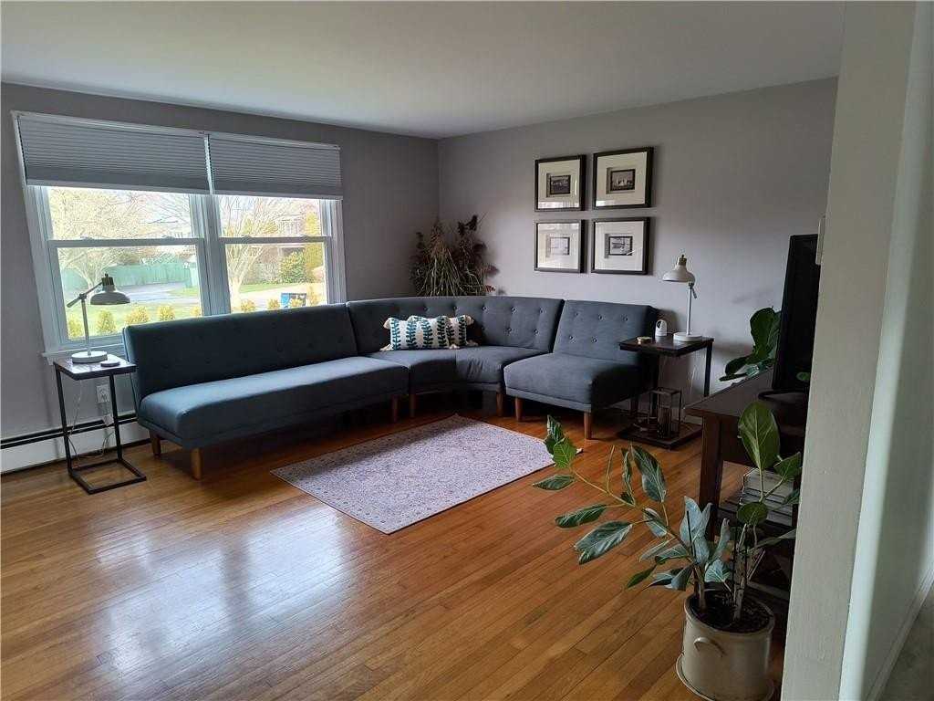 4 Almy Ct Unit 1 - Photo 5 of 13