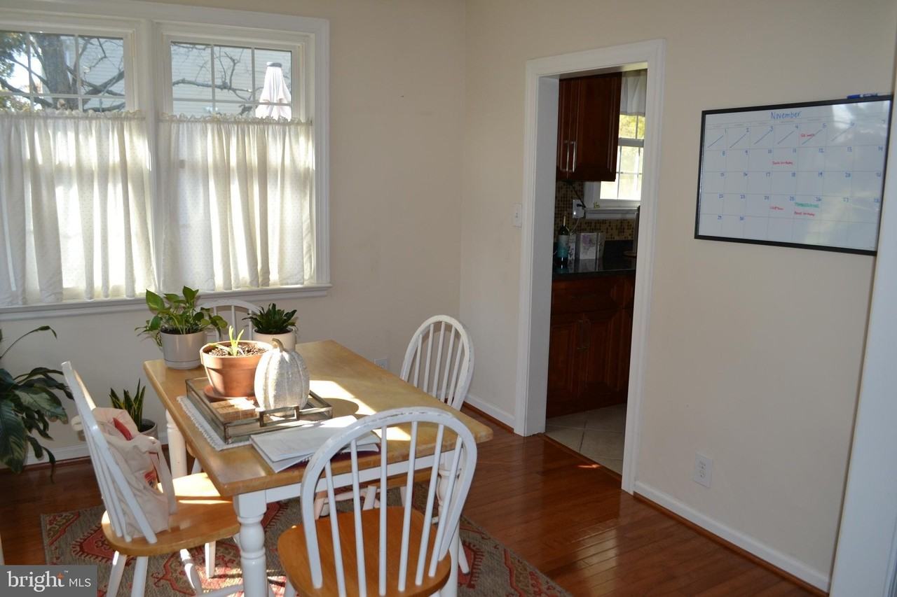 114 Southfield Rd - Photo 6 of 11