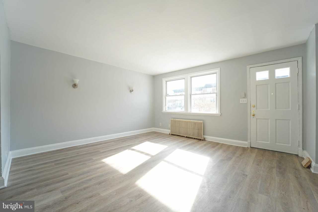 809 Braeside Rd - Photo 7 of 32