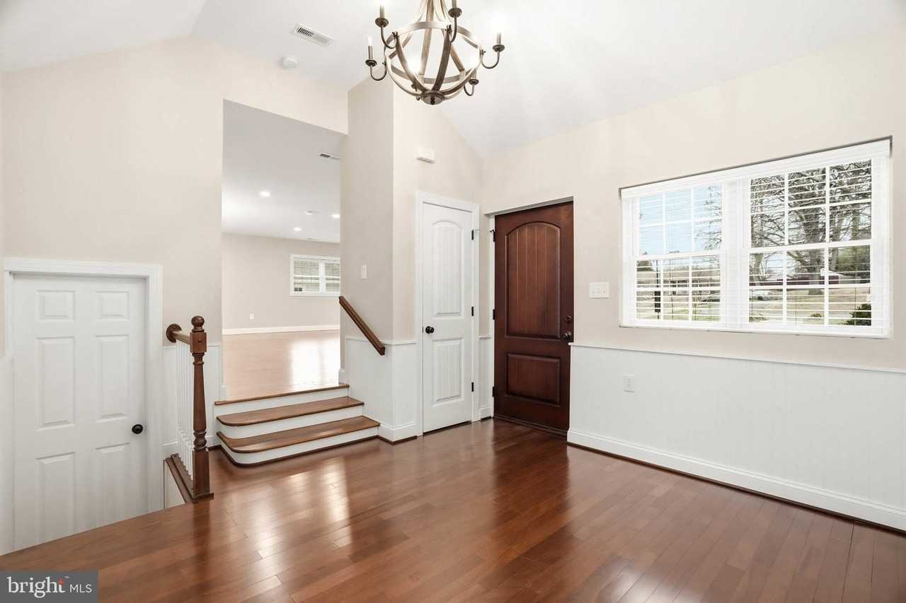 8875 Carrollton Ave - Photo 2 of 25