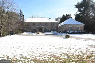 8900 Holly Leaf Ln - Photo 1 of 1