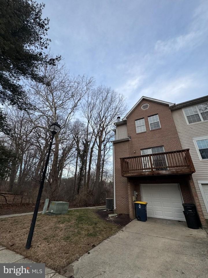 4641 Deepwood Ct Unit 102c - Photo 2 of 17