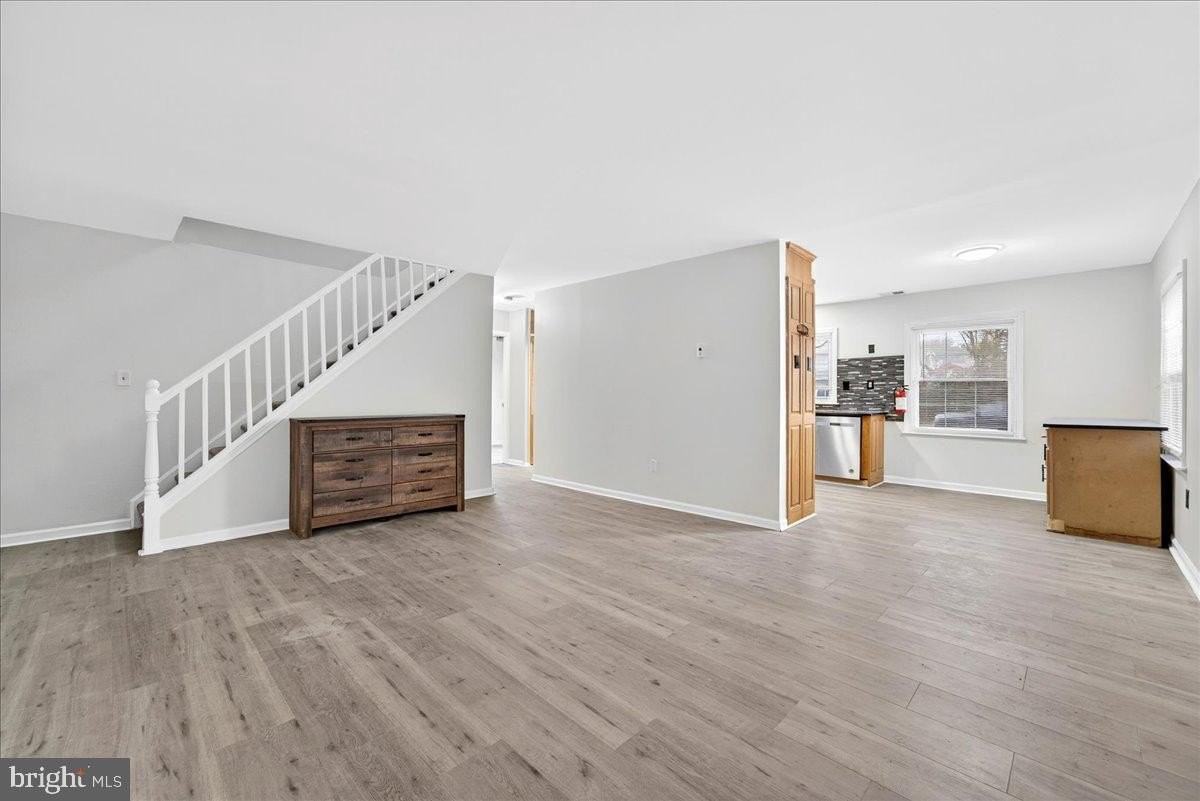 6 Sherwood Ln - Photo 3 of 15