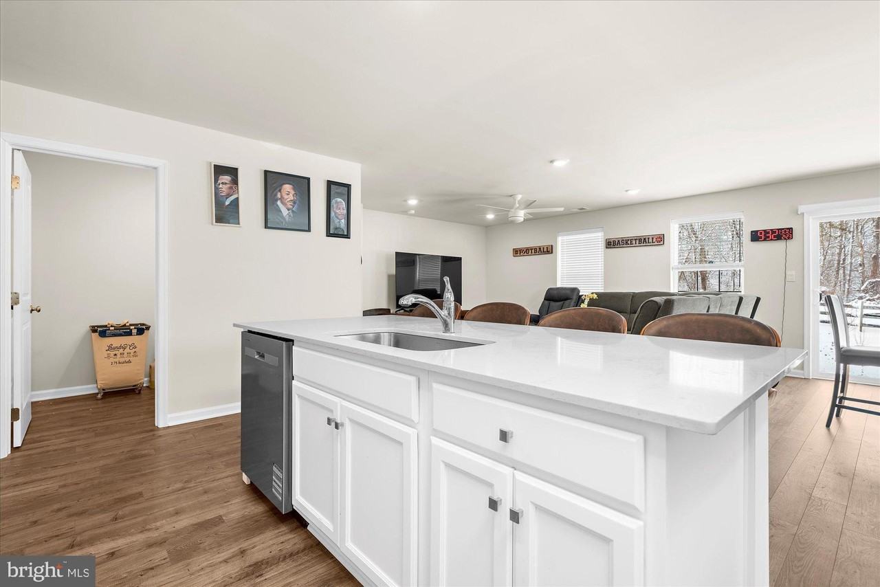 114 Petal Dr - Photo 5 of 20