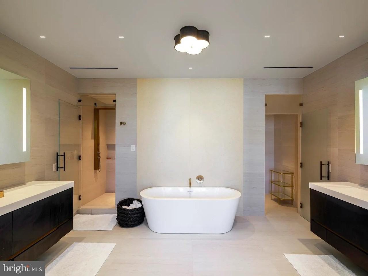 1401 Spruce St #PHF - Photo 5 of 5