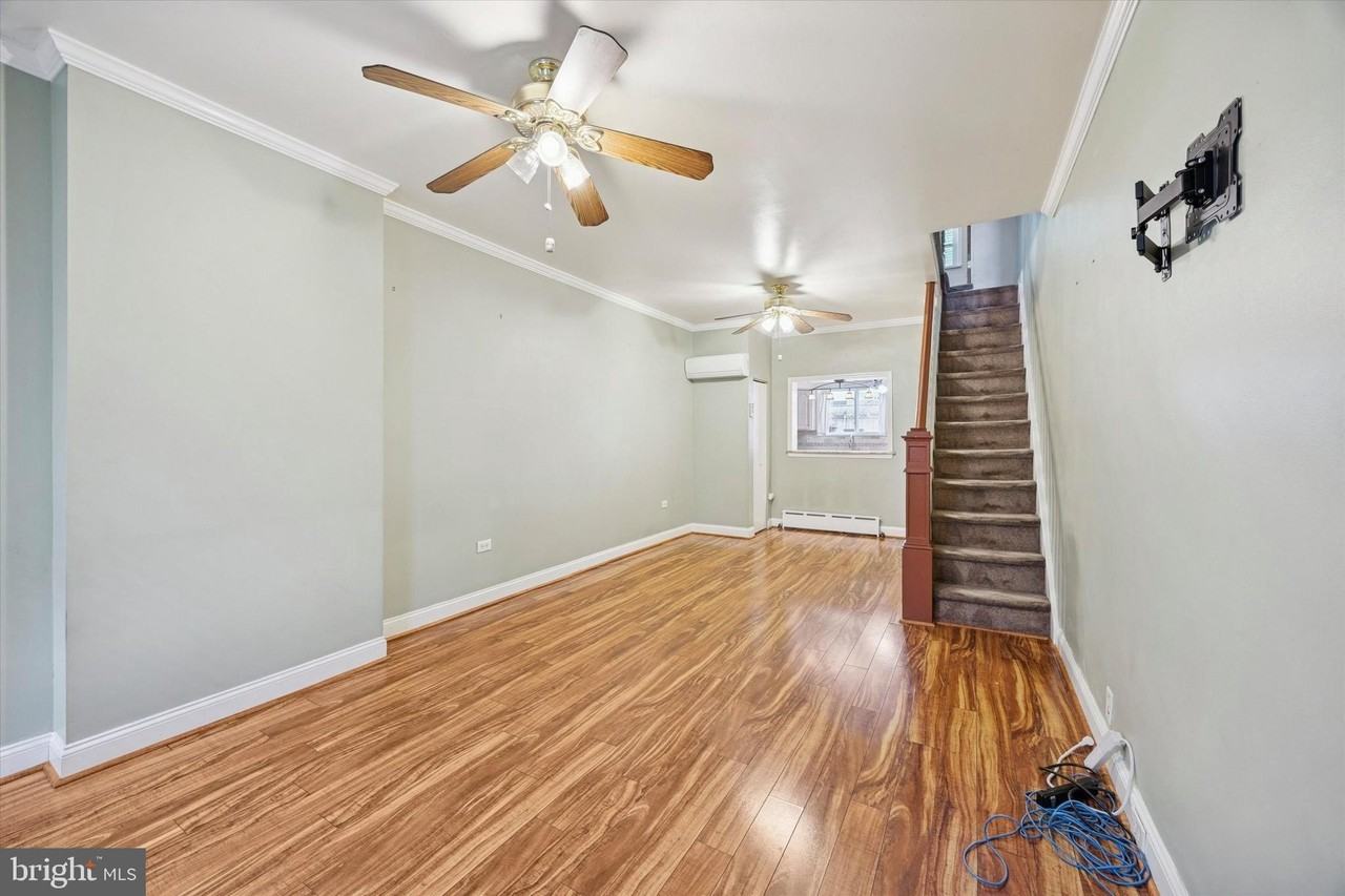 2647 E Seltzer St - Photo 2 of 18