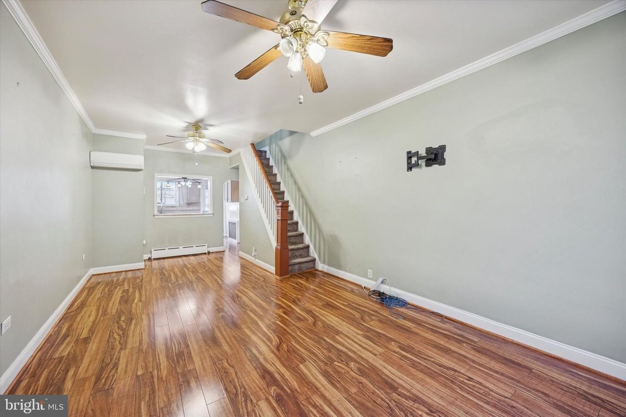 2647 E Seltzer St - Photo 3 of 18