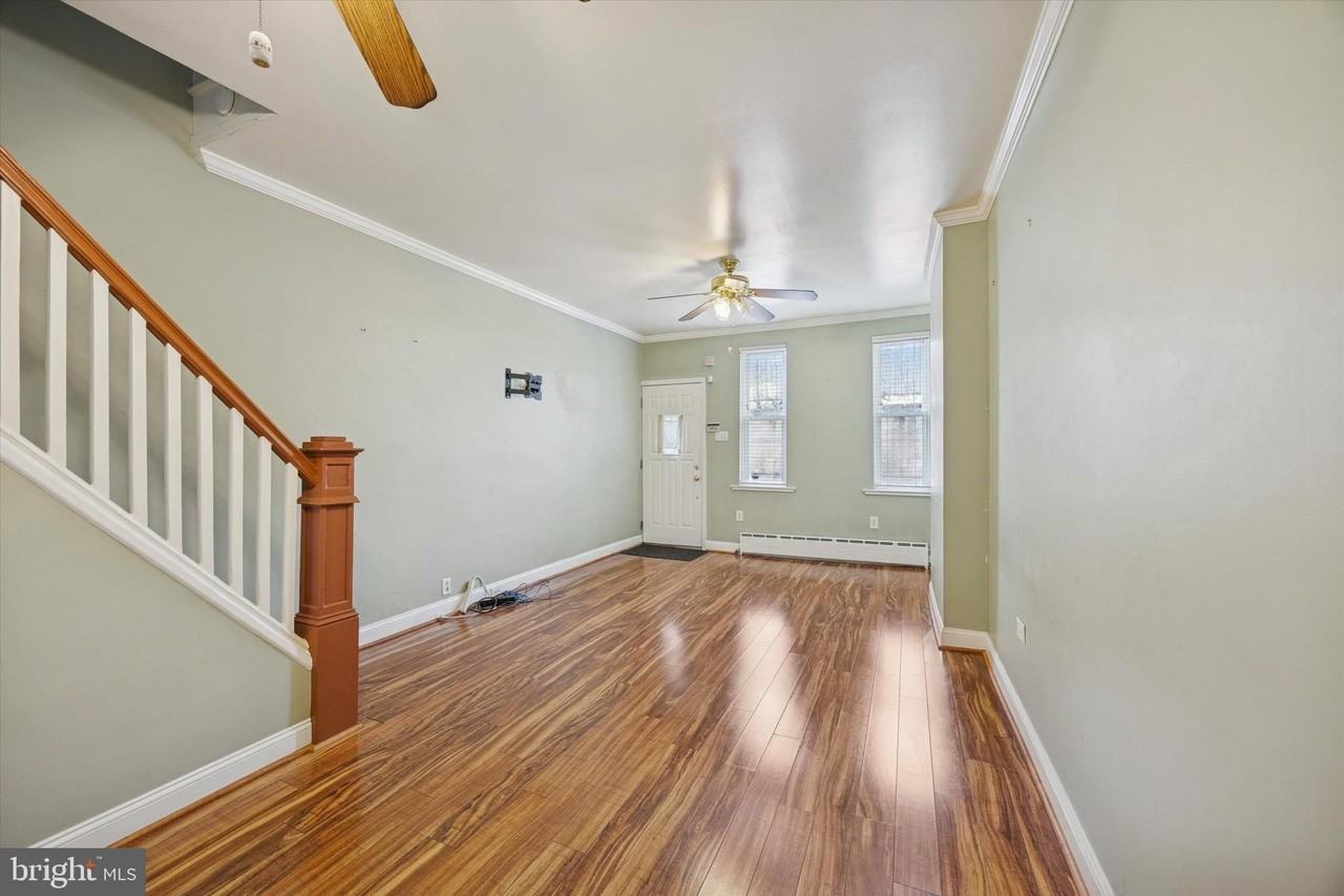 2647 E Seltzer St - Photo 6 of 18