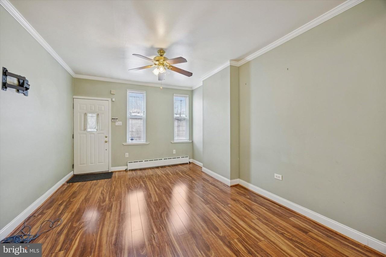 2647 E Seltzer St - Photo 7 of 18