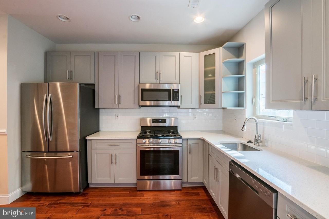 2340 Greenwich St - Photo 5 of 28