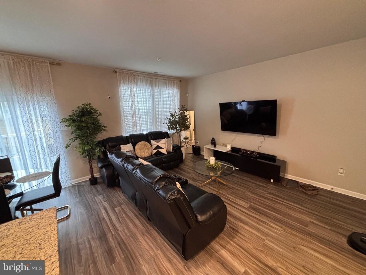 255 Maple Run Dr - Photo 4 of 14