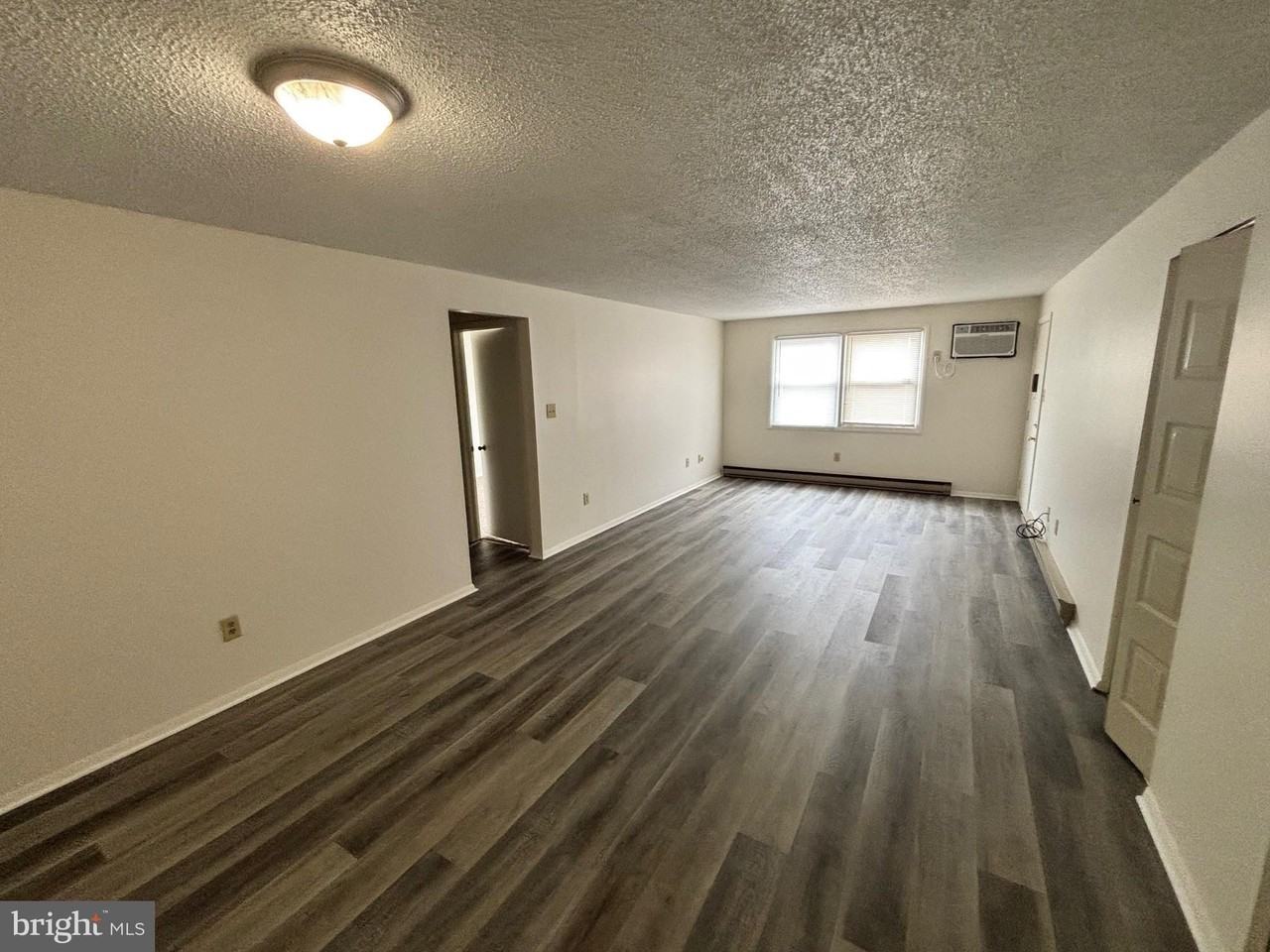 2009-2051 N Susquehanna Trl Unit B - Photo 3 of 6