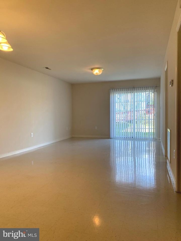 1011 Myrick St - Photo 2 of 14